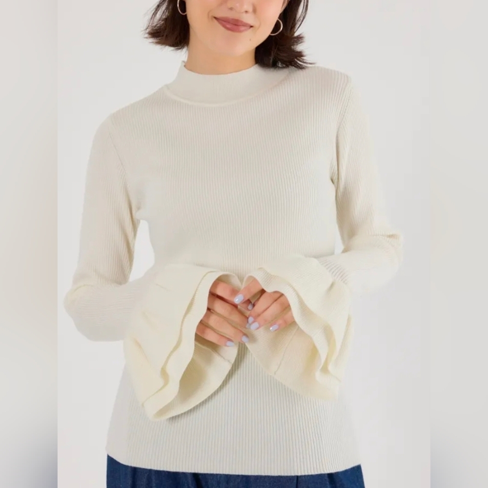 Karl Lagerfeld Elegant Cream Knit SweaterM